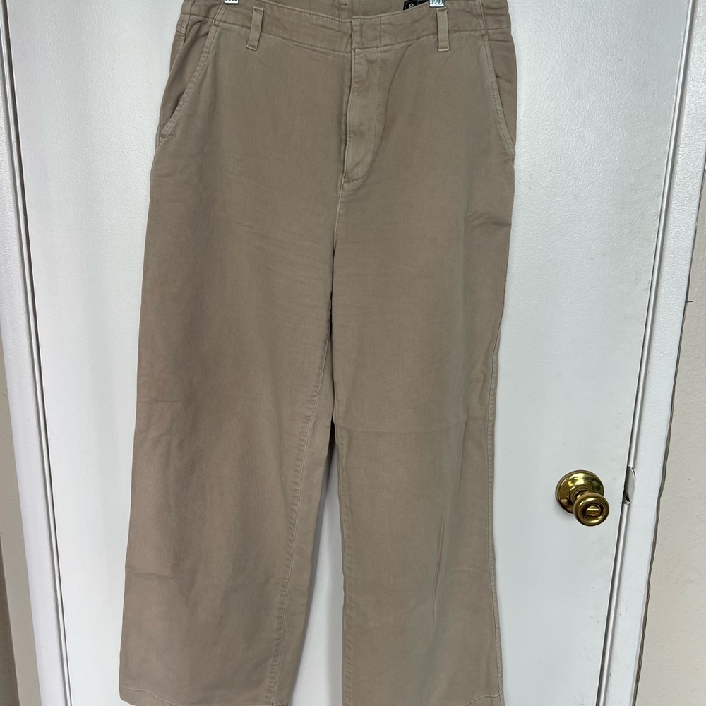 Women's Gap Khaki Pants